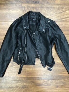 Ashley International Black Biker Jacket M Belted Collared Zip Pocket SKU 047